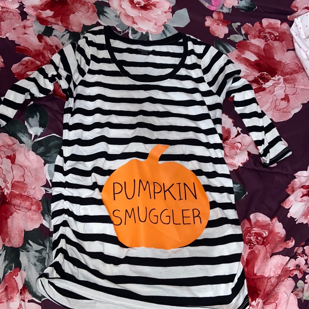 Maternity pumpkin top
